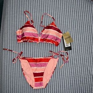 Brand is ViX. Size for bottoms are (Medium) top is a D Cup. Colors: pink and red